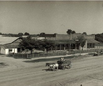 Almacén y oficina