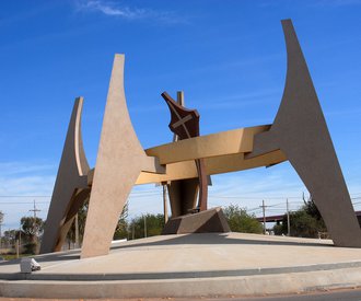 Monumento Aniversario 75 años